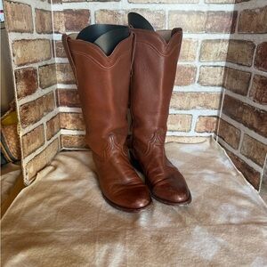 Tecovas Brown “harper” size 8